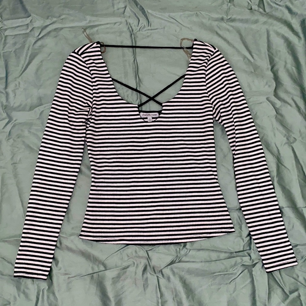 Long sleeve, semi crop top